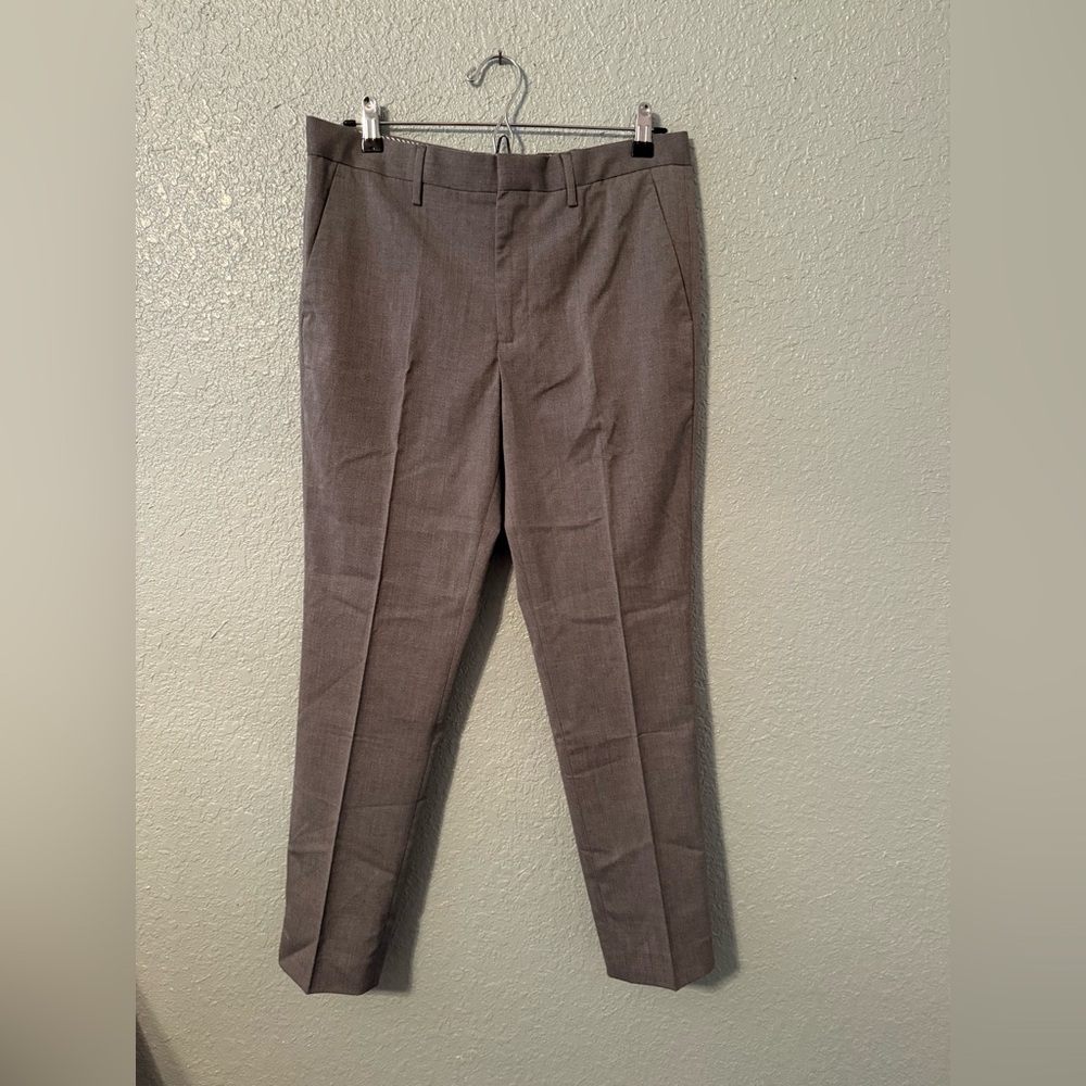 Men's Classic Gray Express Wrinkle Resistant 30x30 Dress Pants